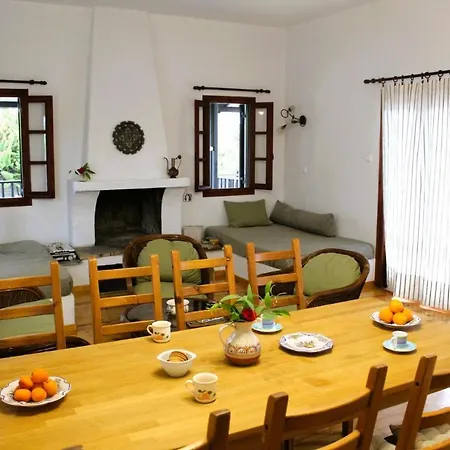 The Sisters House Holiday home Vathirrevma