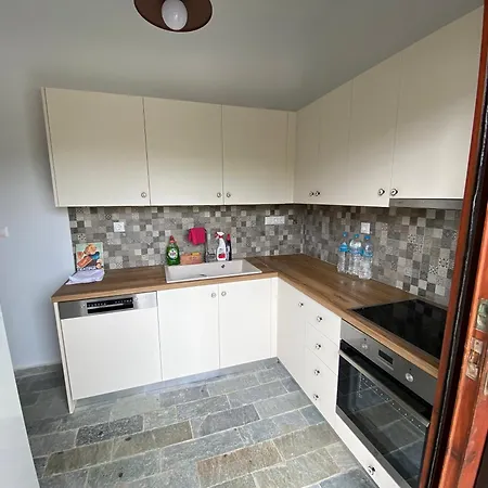 The Sisters House Holiday home Vathirrevma